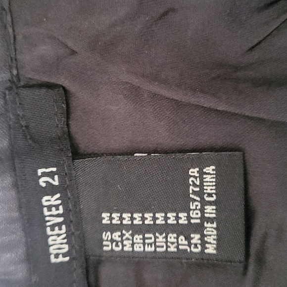 NWT Forever 21 Sequined Mini Skirt - Picture 5 of 8